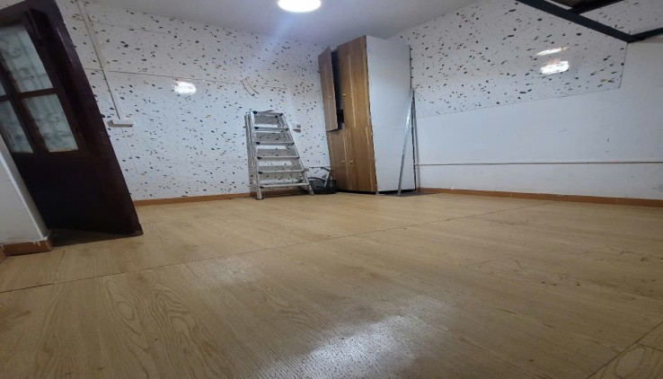 Cho thuê căn hộ chung cư ngõ 5 Láng Hạ, 50m2, 2 ngủ, 6.5 tr